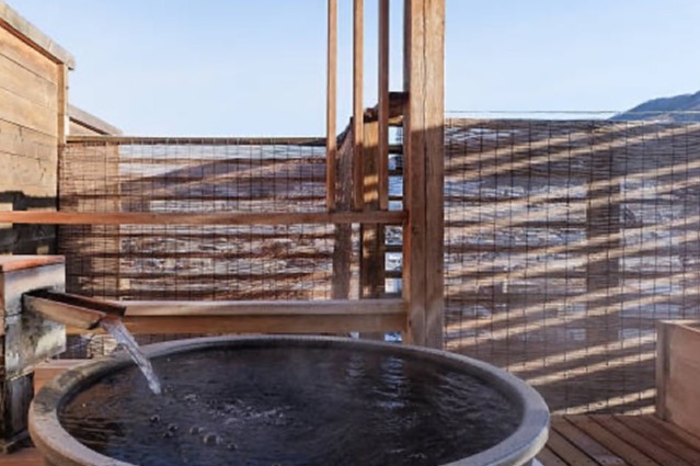 Finding a Cabin with a Hot Tub and Fireplace Near Tamarack, Idaho